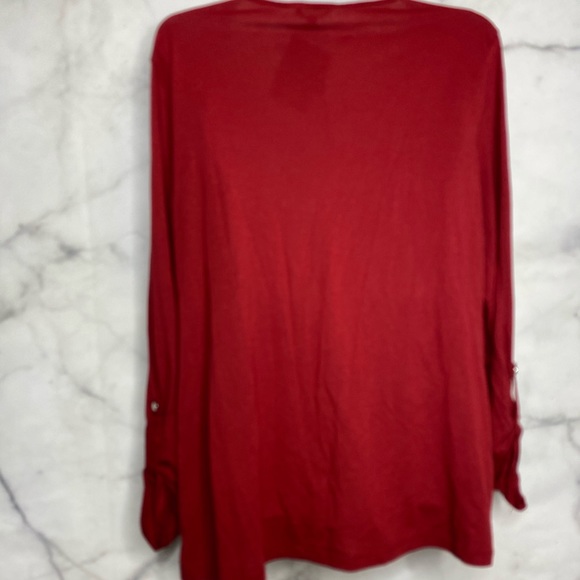 Party top RED V NECK TOP. Dress up or down. Tag says L, but fits like a M - Picture 4 of 5